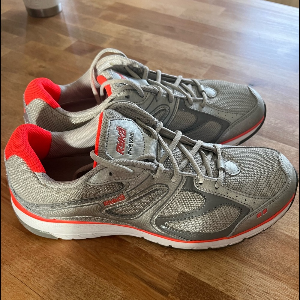 Woman's size 9W Ryka
